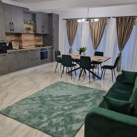 Apartament Mihai Cassas Residence Craiova Esterno foto